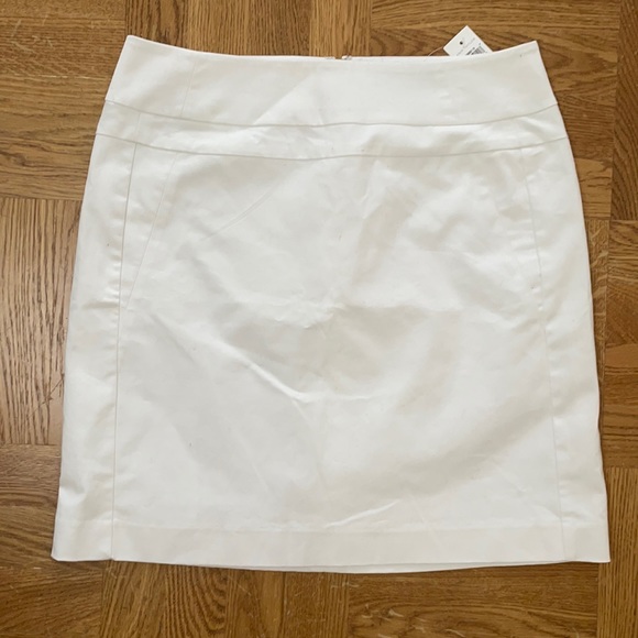 Ann Taylor Dresses & Skirts - NWT Ann Taylor skirt white